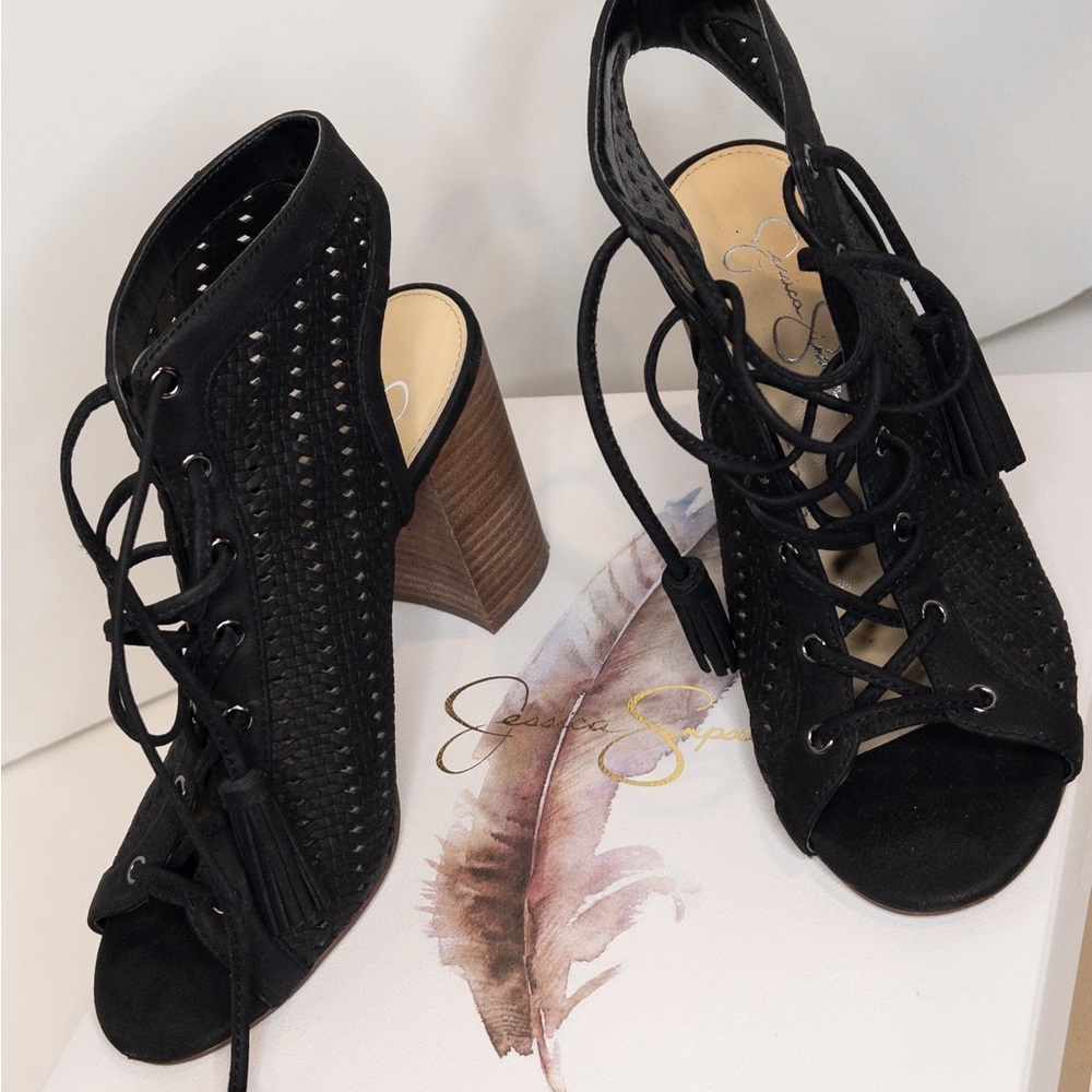 Like NEW! IN BOX!! Jessica Simpson Black Wedge Sandal